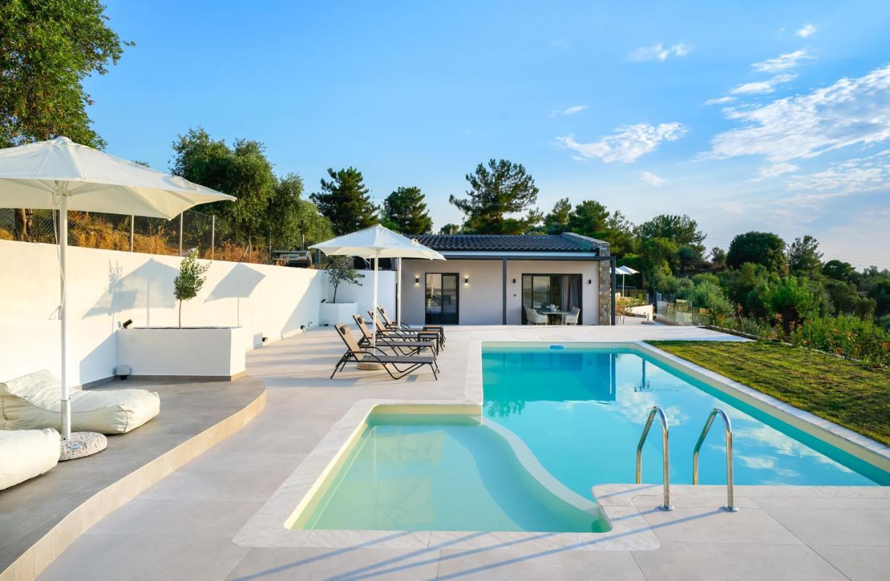 Videre Luxury Suites Potos Exterior photo