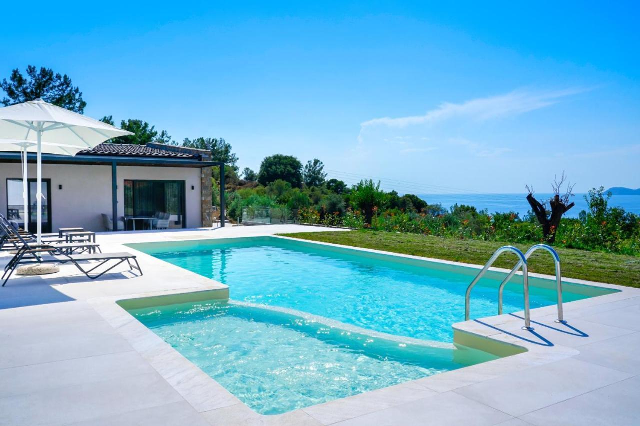 Videre Luxury Suites Potos Exterior photo